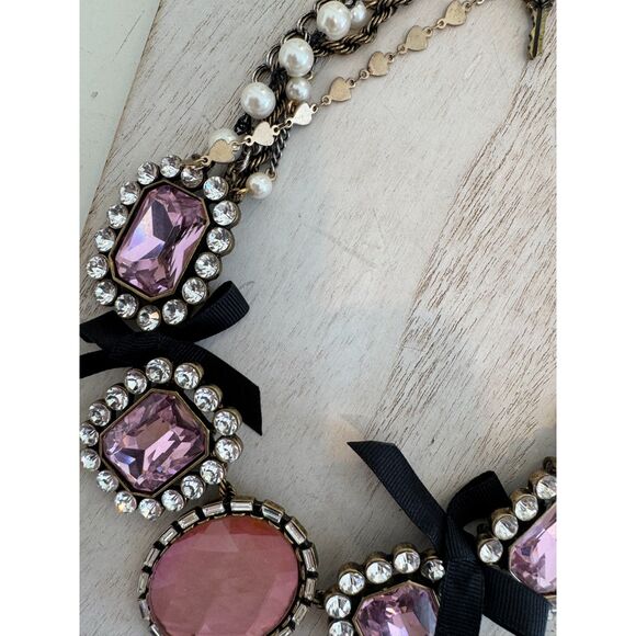 Rare!! Betsey Johnson Pink Rhinestone Crystal Pearl Bow Necklace PRETTY !!!! - Picture 4 of 6
